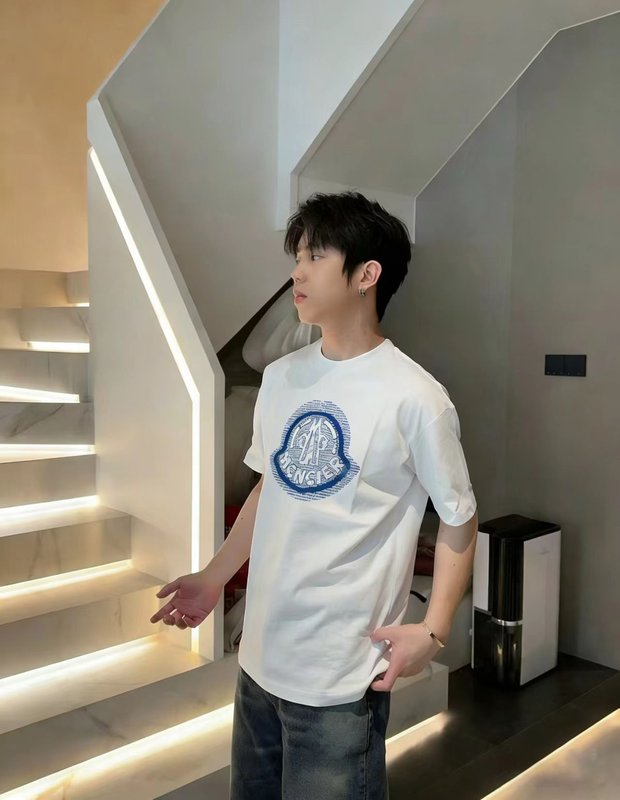 몽클레르 2026 신상 라운드넥 반팔 티셔츠 001-262990