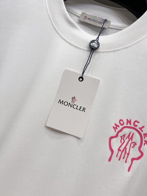 몽클레어 2026 신상 입체 로고 반팔 티셔츠 001-262995