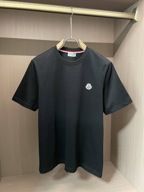 몽클레르 남성용 여름 신상 로고 반팔 티셔츠 001-263011