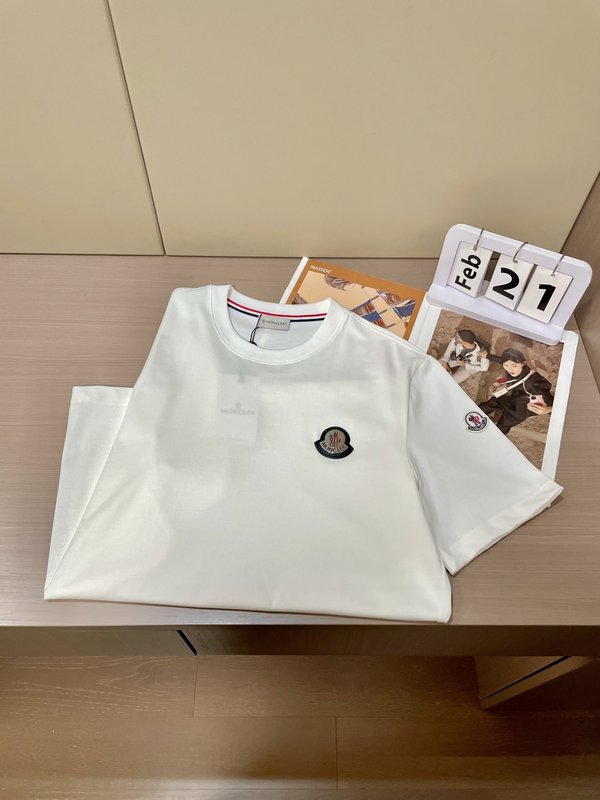 몽클레어 남성용 여름 신상 로고 반팔 티셔츠 001-263010