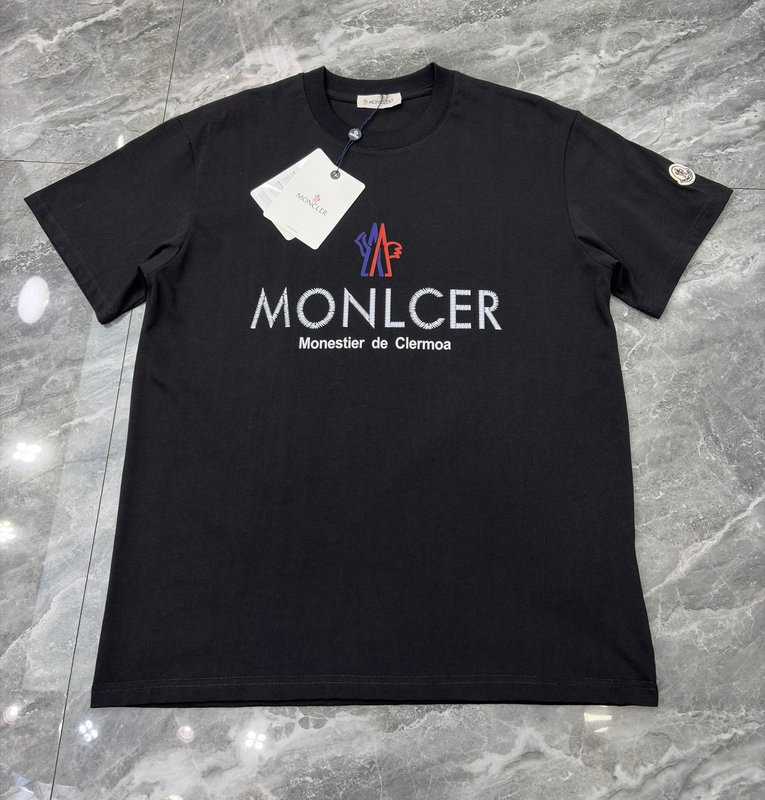 몽클레르 여름 라운드넥 반팔 티셔츠 001-263030