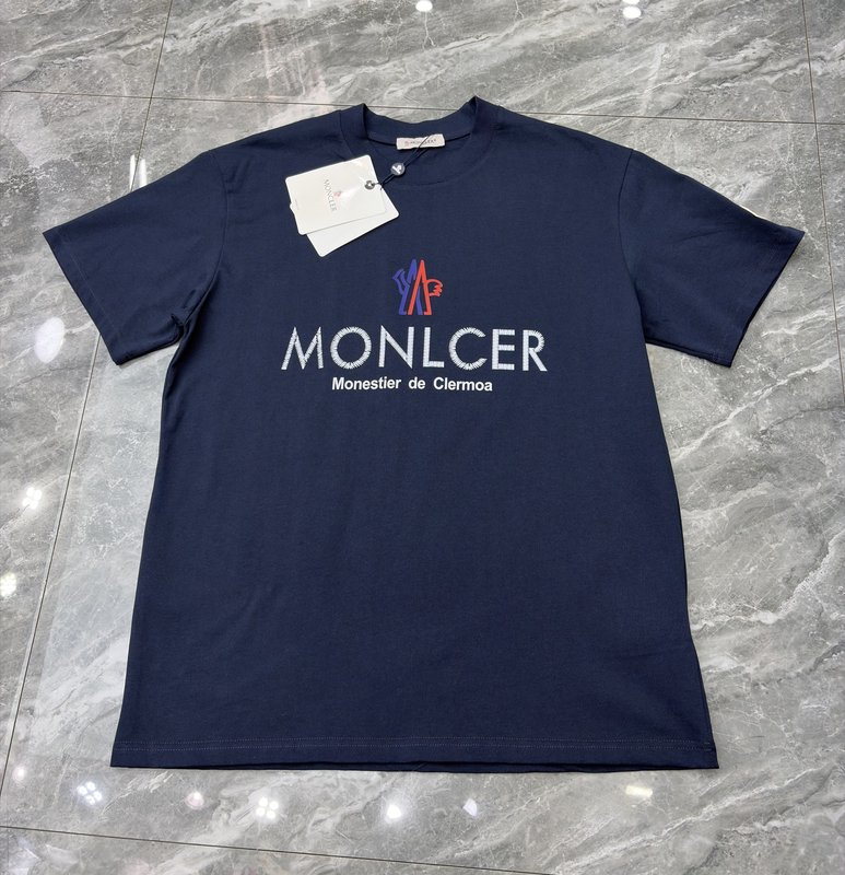 몽클레르 여름 라운드넥 반팔 티셔츠 001-263030