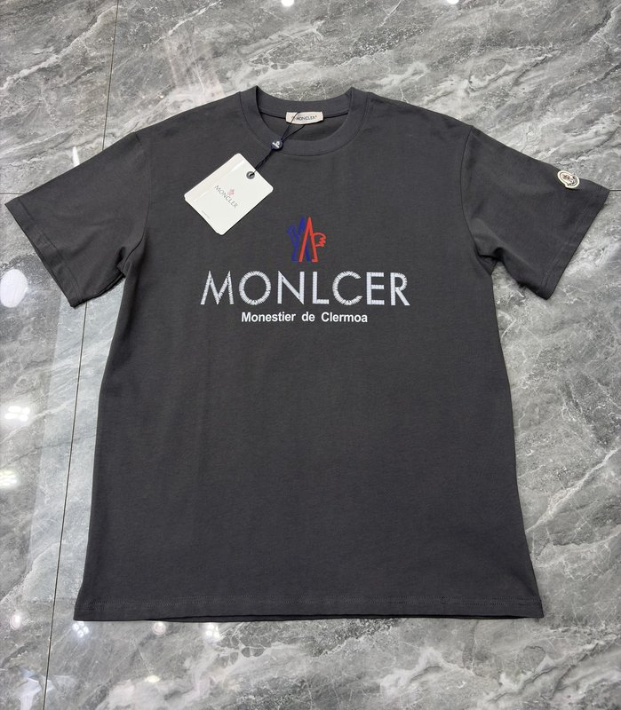몽클레르 여름 라운드넥 반팔 티셔츠 001-263030