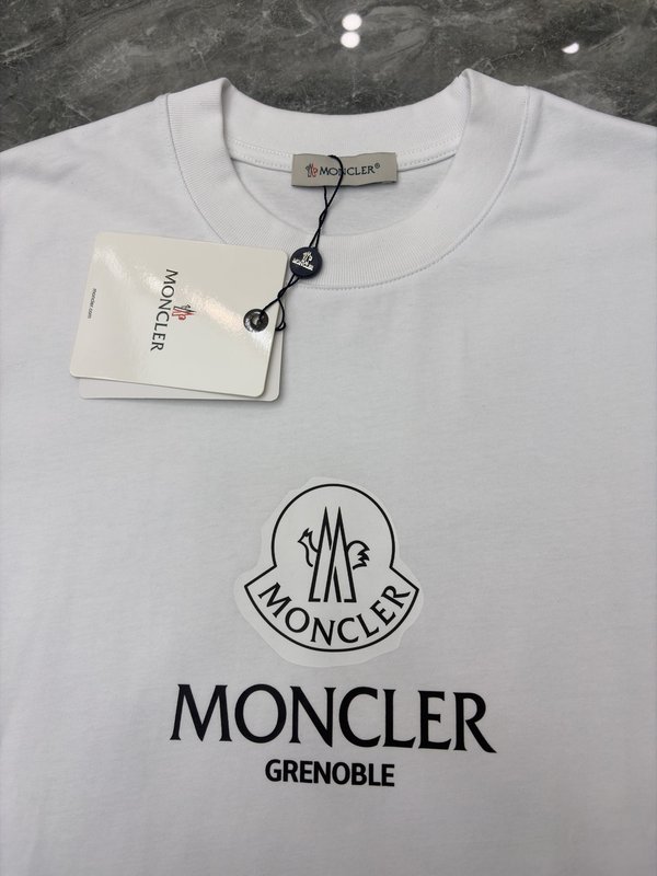 몽클레르 여름 패션 라운드넥 반팔 티셔츠 001-263036