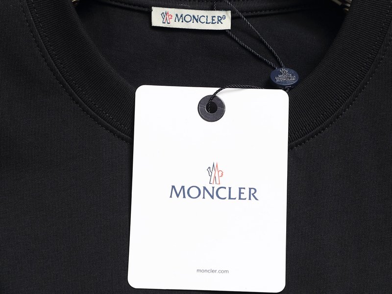 몽클레르 2025 남녀공용 반팔 티셔츠 001-263077