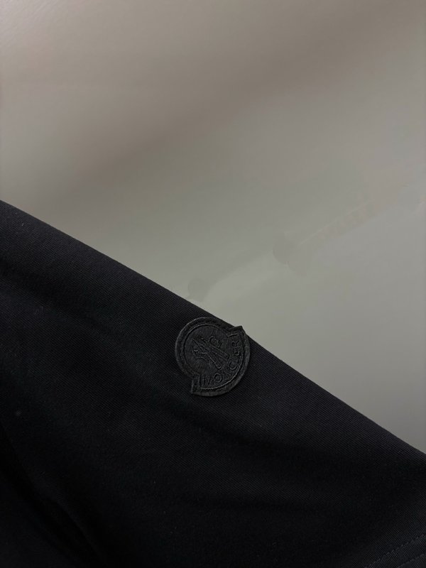 몽클레르 오버랩 로고 프린트 반팔 티셔츠 001-263083