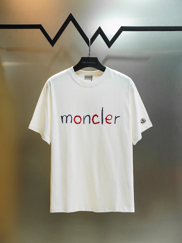 몽클레르 클래식 로고 라운드 넥 반팔 티셔츠 001-263088