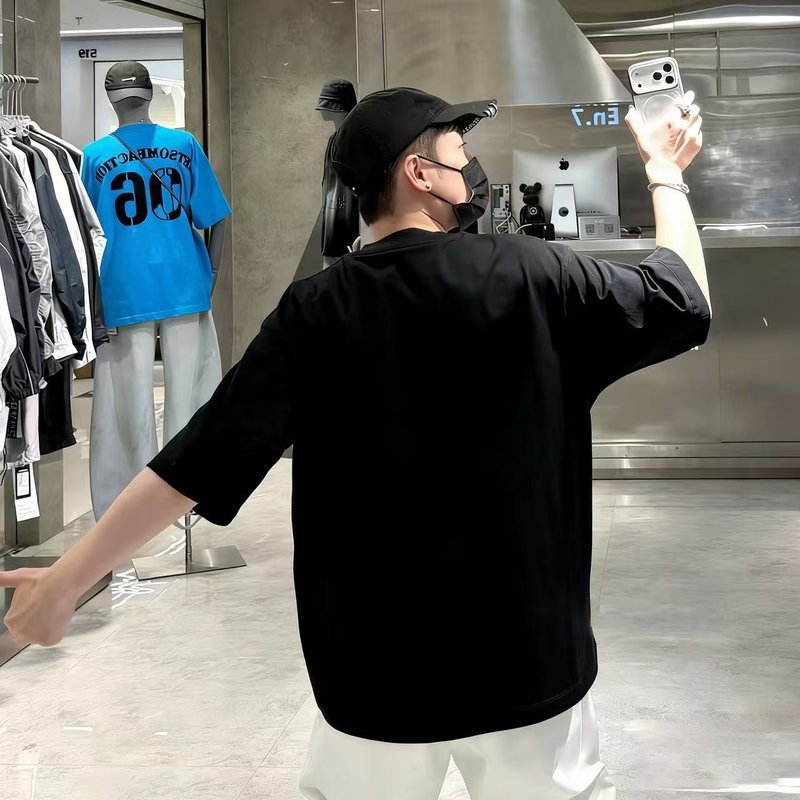 몽클레어 2026 년 라운드넥 반팔 티셔츠 001-263101