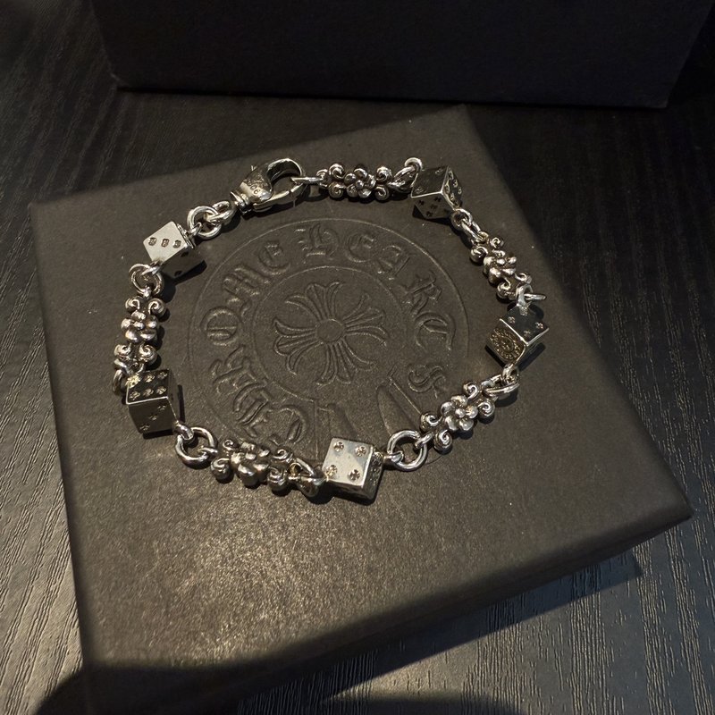 Chrome Hearts 복고 다이스 십자가 꽃 팔찌 001-263109