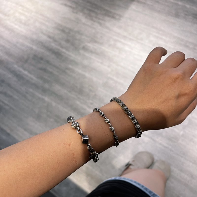 크롬하츠 크로스 플라워 격자 팔찌 001-263135