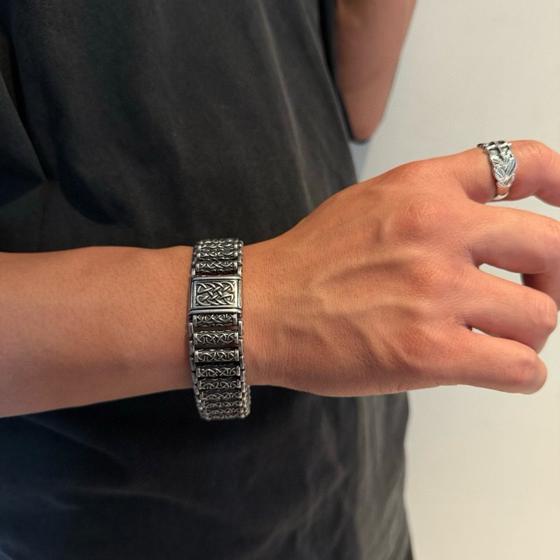 Chrome Hearts 빈티지 멀티 요소 팔찌 001-263524