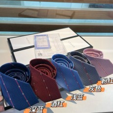 구찌 남성용 벌 자수 실크 넥타이 001-264706
