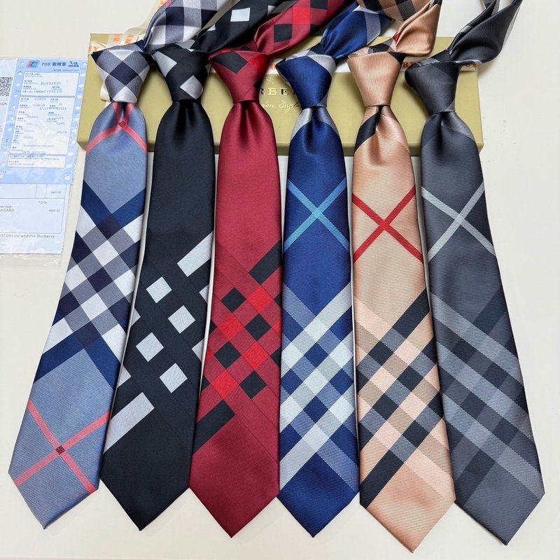 버버리 빈티지 체크 실크 넥타이 001-265032