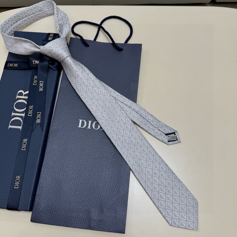 디올 CD 다이아몬드 패턴 넥타이 001-265333