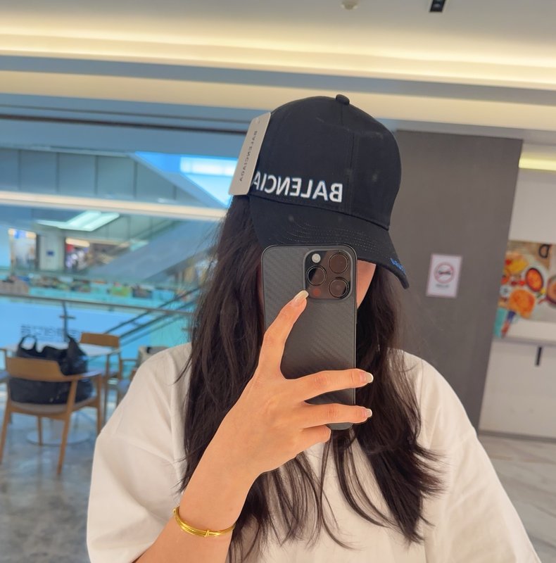 발렌시아가 자수 레터링 야구모자 001-265652