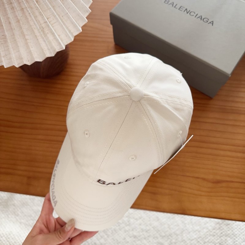 발렌시아가 레터 자수 볼캡 001-265665