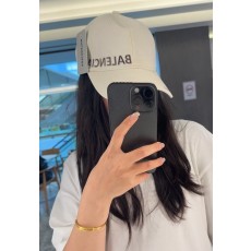 발렌시아가 레터 자수 볼캡 001-265665