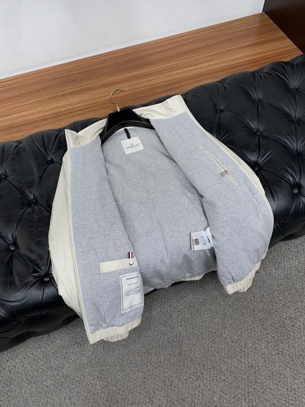 몽클레어 스탠드 칼라 패딩 자켓 001-265810