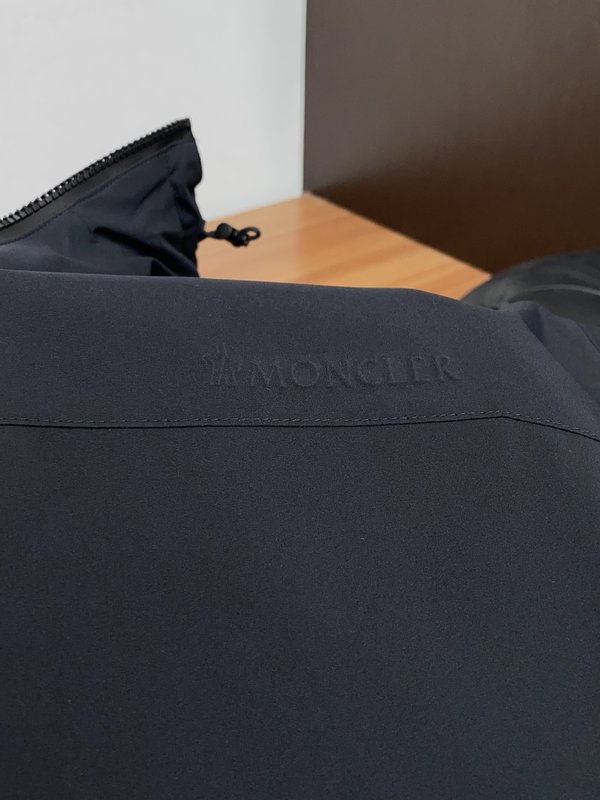 몽클레어 타일 컬러 블록 디자인 오버핏 패딩 자켓 001-265813