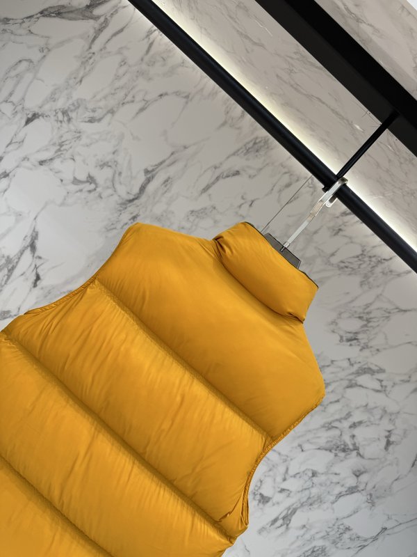 Moncler 최고 버전 다운 재킷 패션 디자이너 스타 001-265836