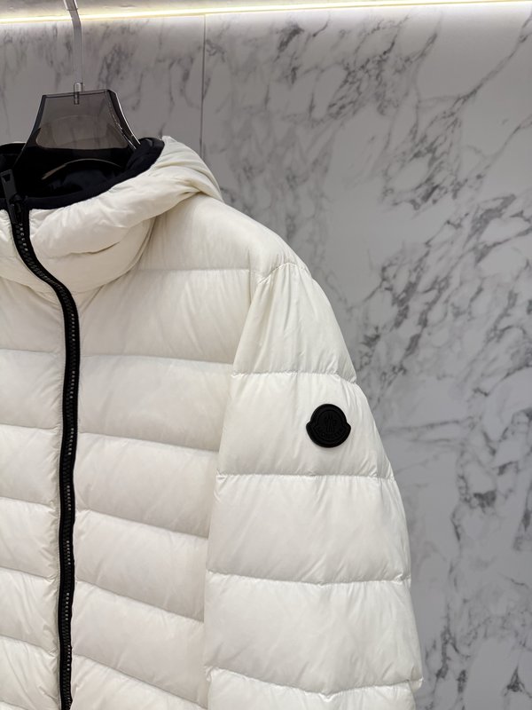 Moncler 다운 자켓 슬림 핏 001-265840
