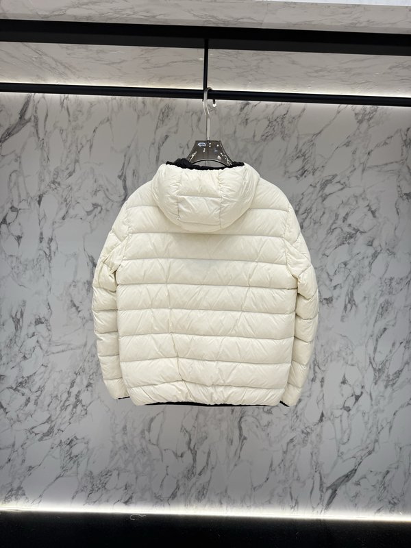 Moncler 다운 자켓 슬림 핏 001-265840