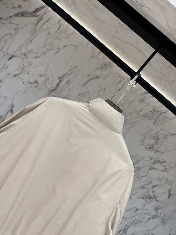 Moncler 남성 다운점퍼 슬림핏 데일리 001-265858