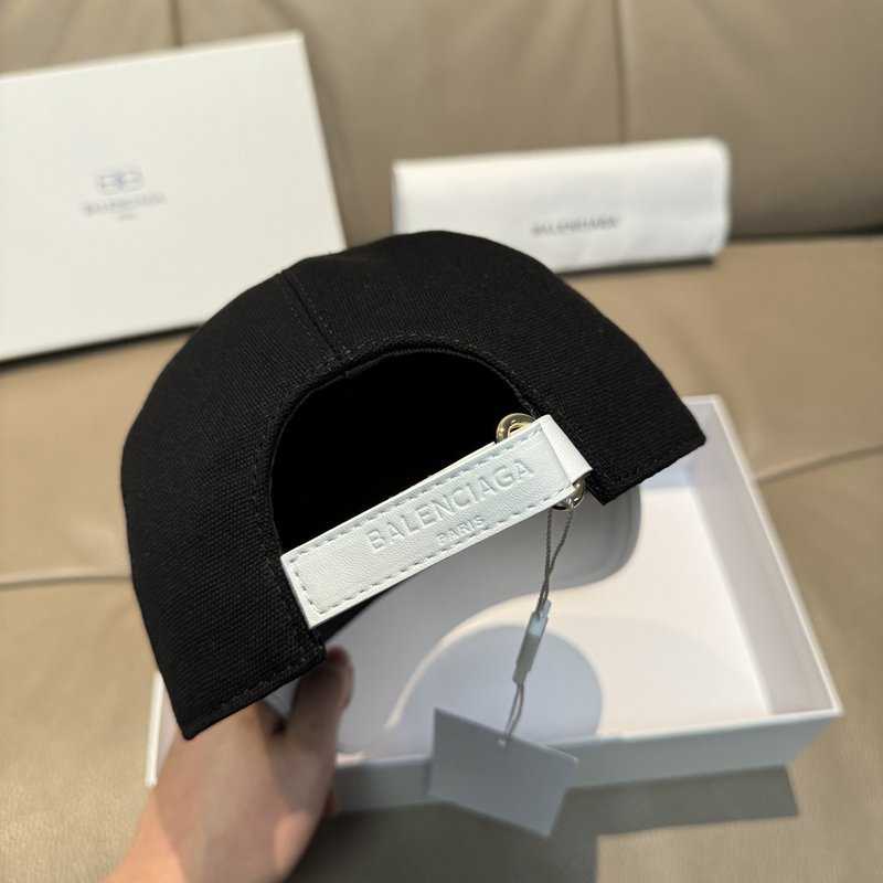 발렌시아가 신상 블랙화이트 야구모자 001-265918