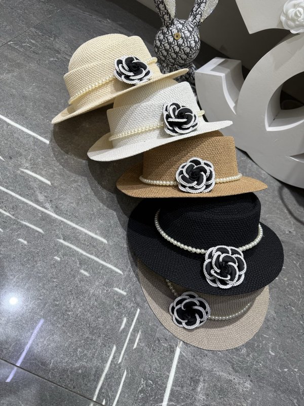 샤넬 카멜리아 플랫 캡 001-265982