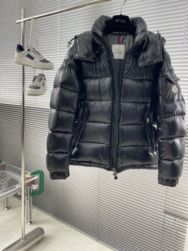 몽클레어 숏 후드 다운 자켓 001-266093