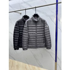 몽클레어 스탠드칼라 다운 자켓 001-266100