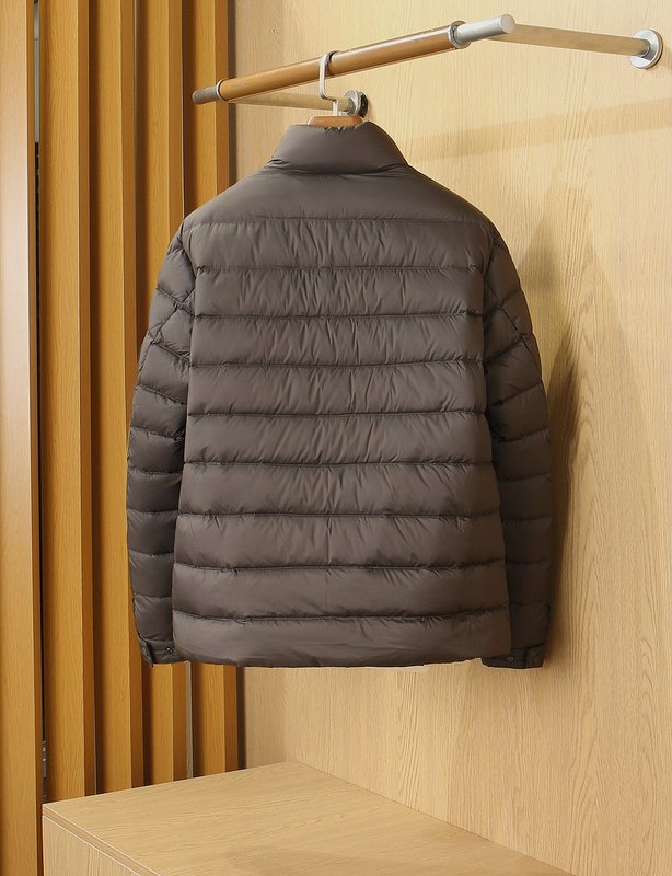 Monc1er 경량 스탠드칼라 다운점퍼 001-266134