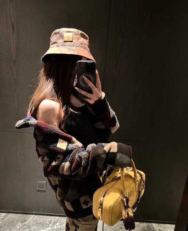 LV 새소재 양면 버킷햇 001-266298