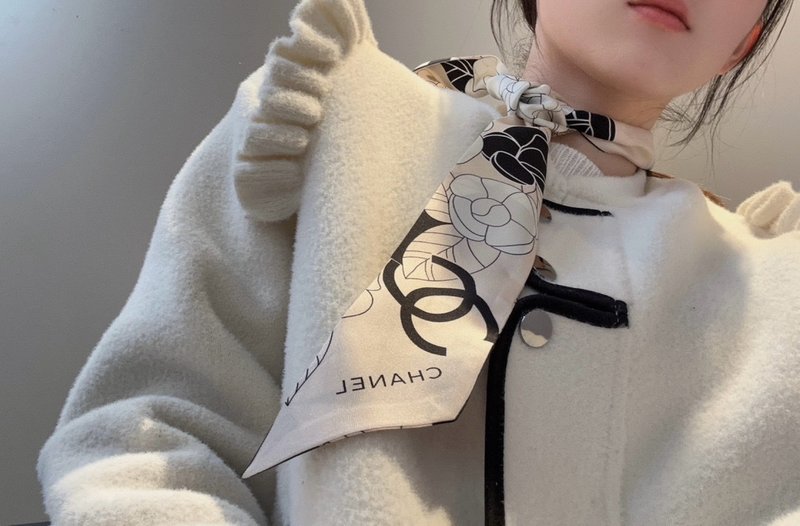 루이비통 양면 실크 머리띠 001-266415
