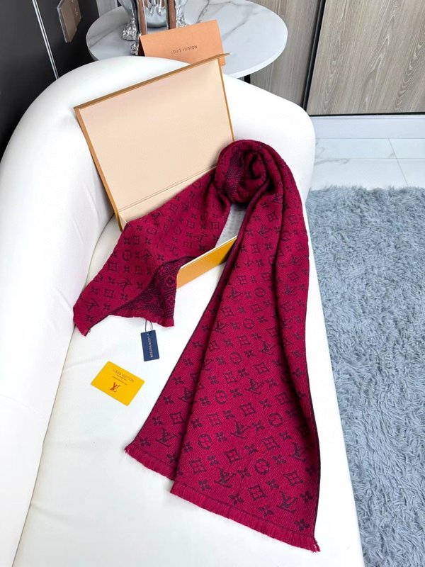 LV 남성 캐시미어 스카프 클래식 모노그램 001-266429