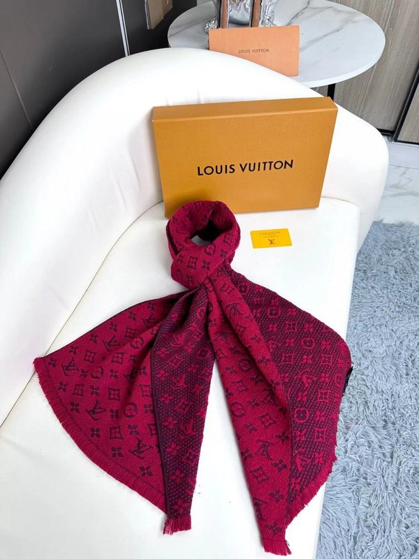 LV 남성 캐시미어 스카프 클래식 모노그램 001-266429