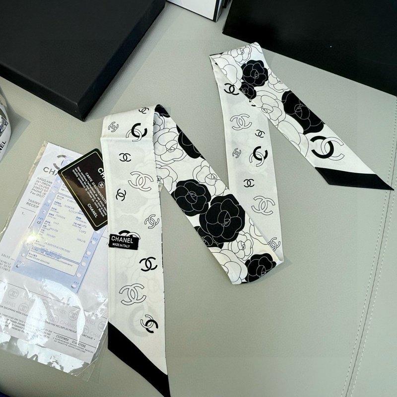샤넬 카툰 레터 Twilly 스카프 001-266525