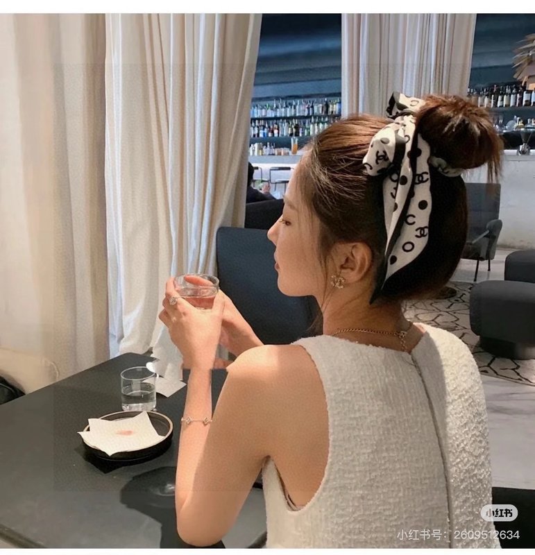 샤넬 도트 헤어밴드 트윌리 세트 001-266541