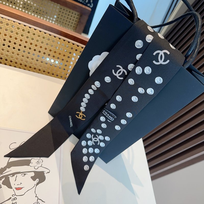 샤넬 작은 진주 실크 헤어밴드 001-266672