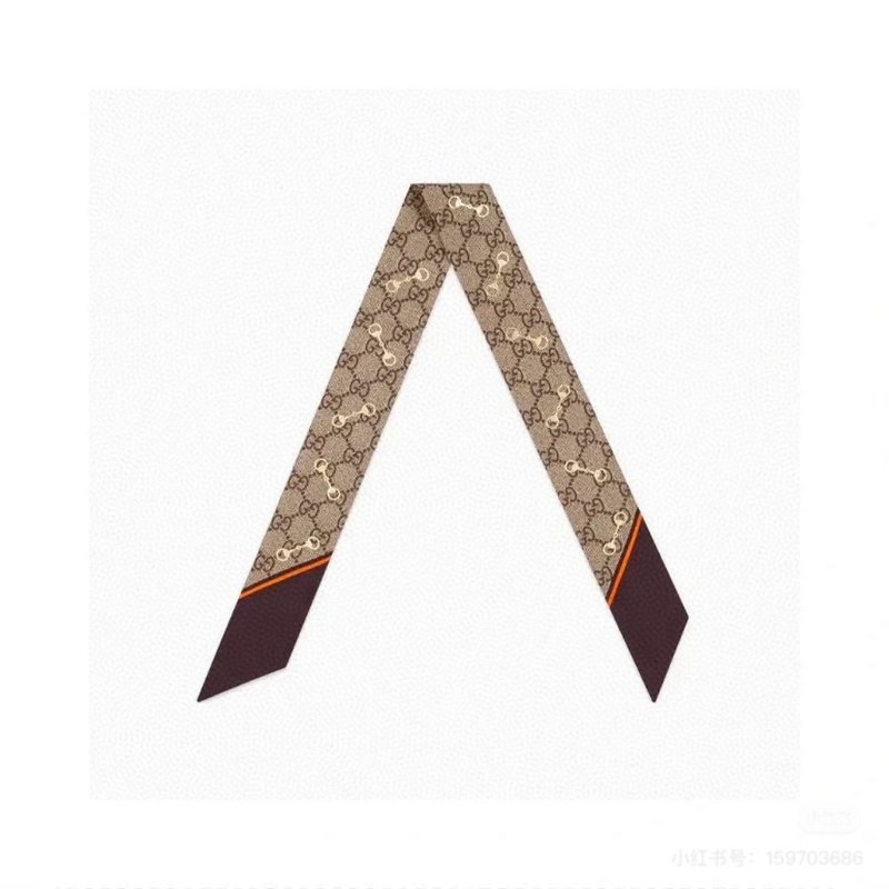 GUCCI 마편 장식 실크 스카프 001-266723