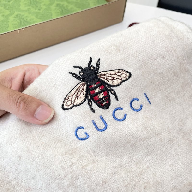 GUCCI 스트라이프 벌 캐시미어 스카프 001-266749