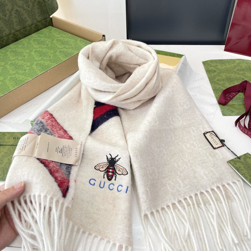 GUCCI 스트라이프 벌 캐시미어 스카프 001-266749