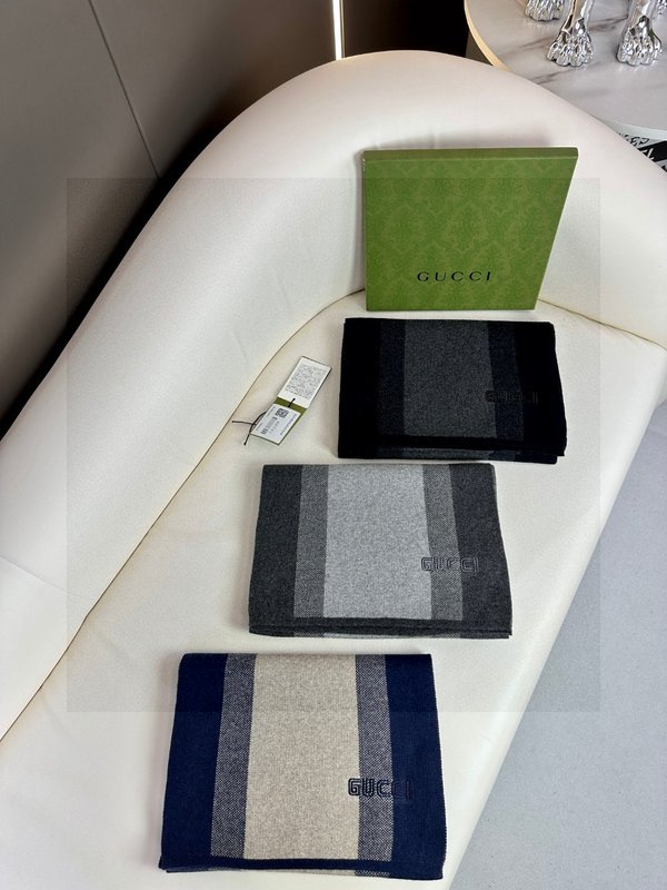 GUCCI 클래식 스트라이프 남성 머플러 001-266756