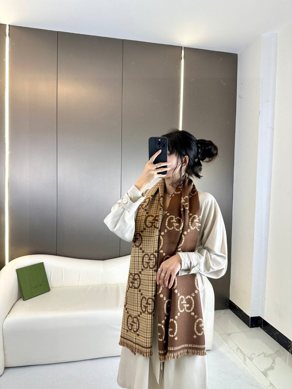 구찌 GG 패턴 양면 자카드 울 스카프 001-266766