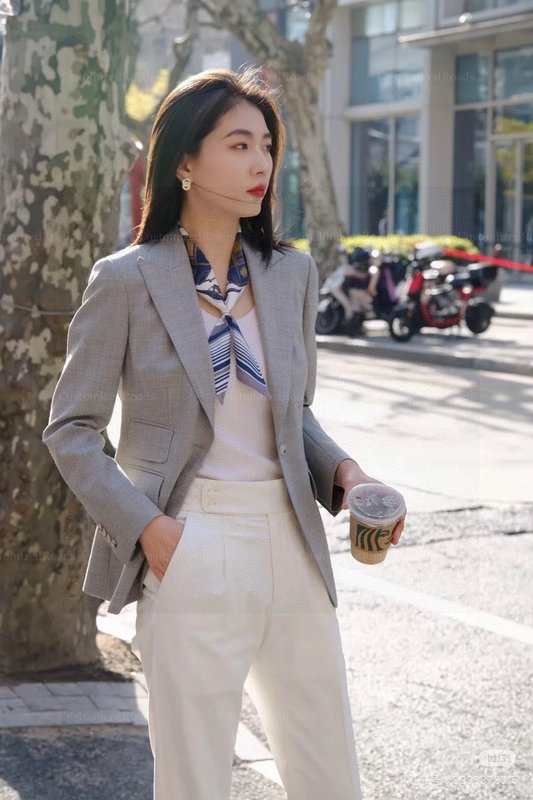 HERMES 장서장 Twilly 작은 스카프 001-267123