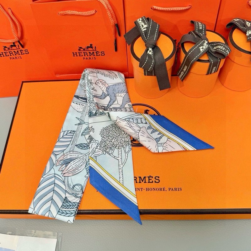 에르메스 원더랜드 트윌리 스카프 001-267224