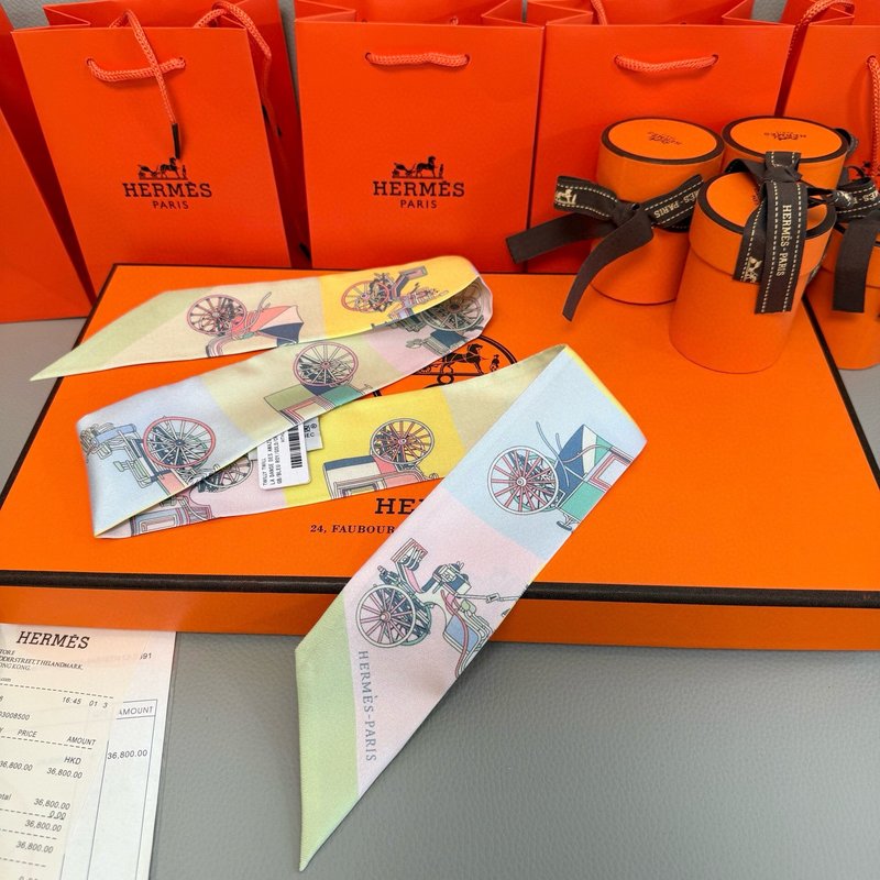 에르메스 마차 이어달리기 트윌리 실크 스카프 001-267257