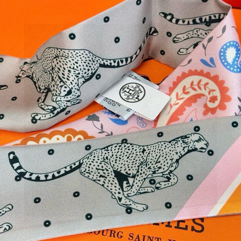 에르메스 치타 BANDANA Twilly 스카프 001-267443