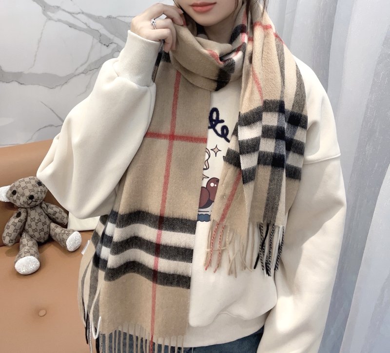 버버리 클래식 캐시미어 체크 머플러 001-267651