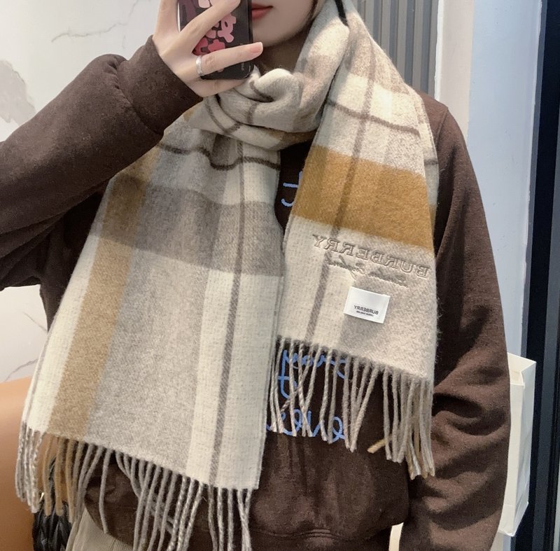 버버리 체크 캐시미어 머플러 001-267657